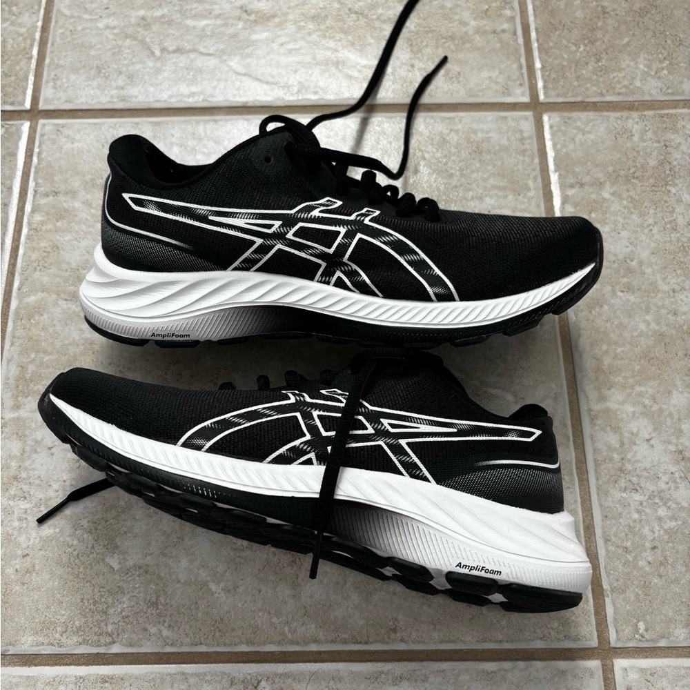 ASICS Women’s Black and White Running Shoes